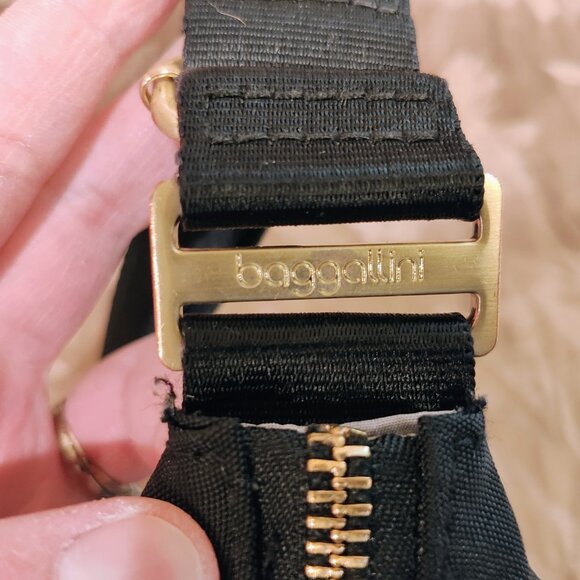 Baggallini Hobo Black/White Illusion Shoulder Handbag, Used - Picture 11 of 13